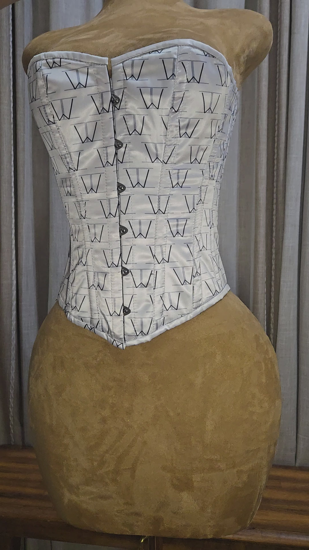 22-Inch Waist Goal | Size Small | 14.5" Length Overbust Corset