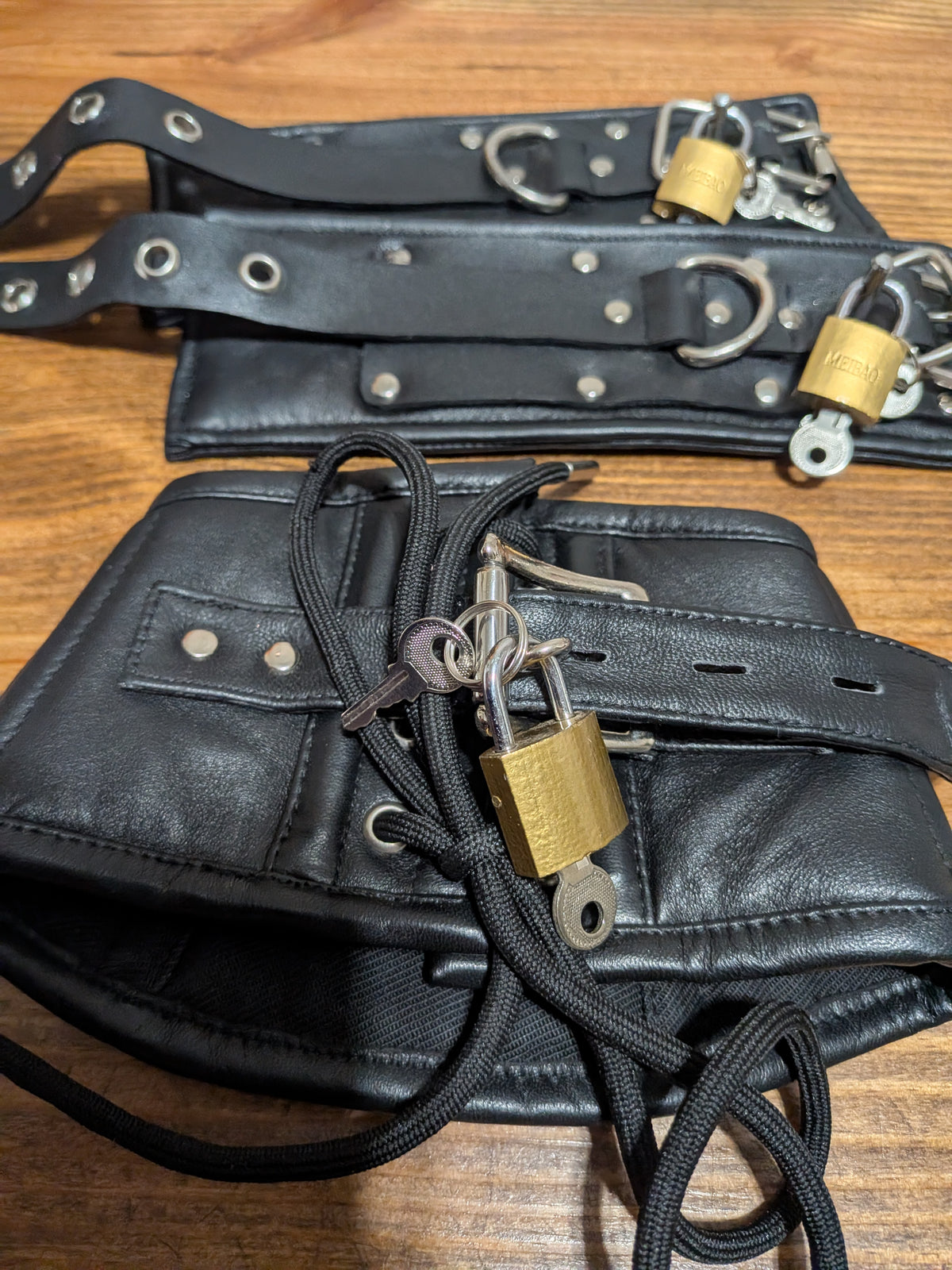 Locking Collar and Locking Wrist Straps| Genuine Leather| O ring and D Ring| Custom Items