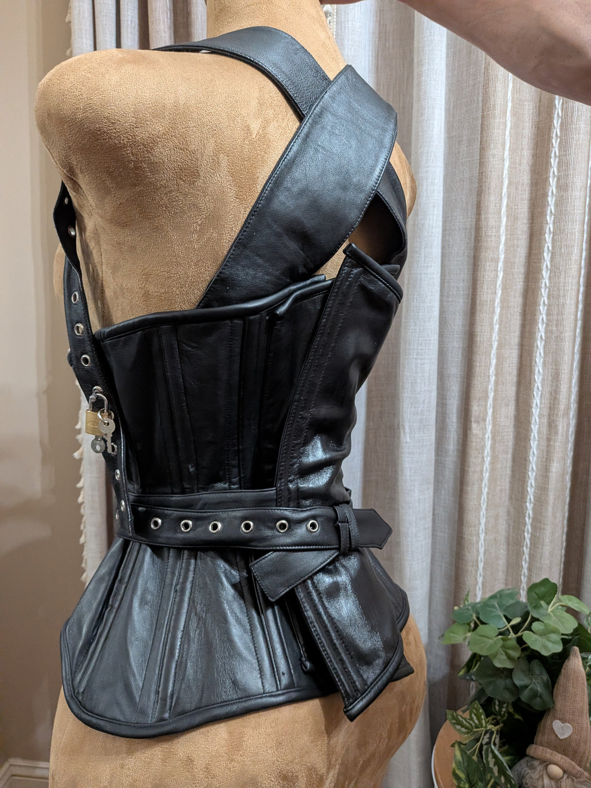Custom leather Criss cross locking corset
