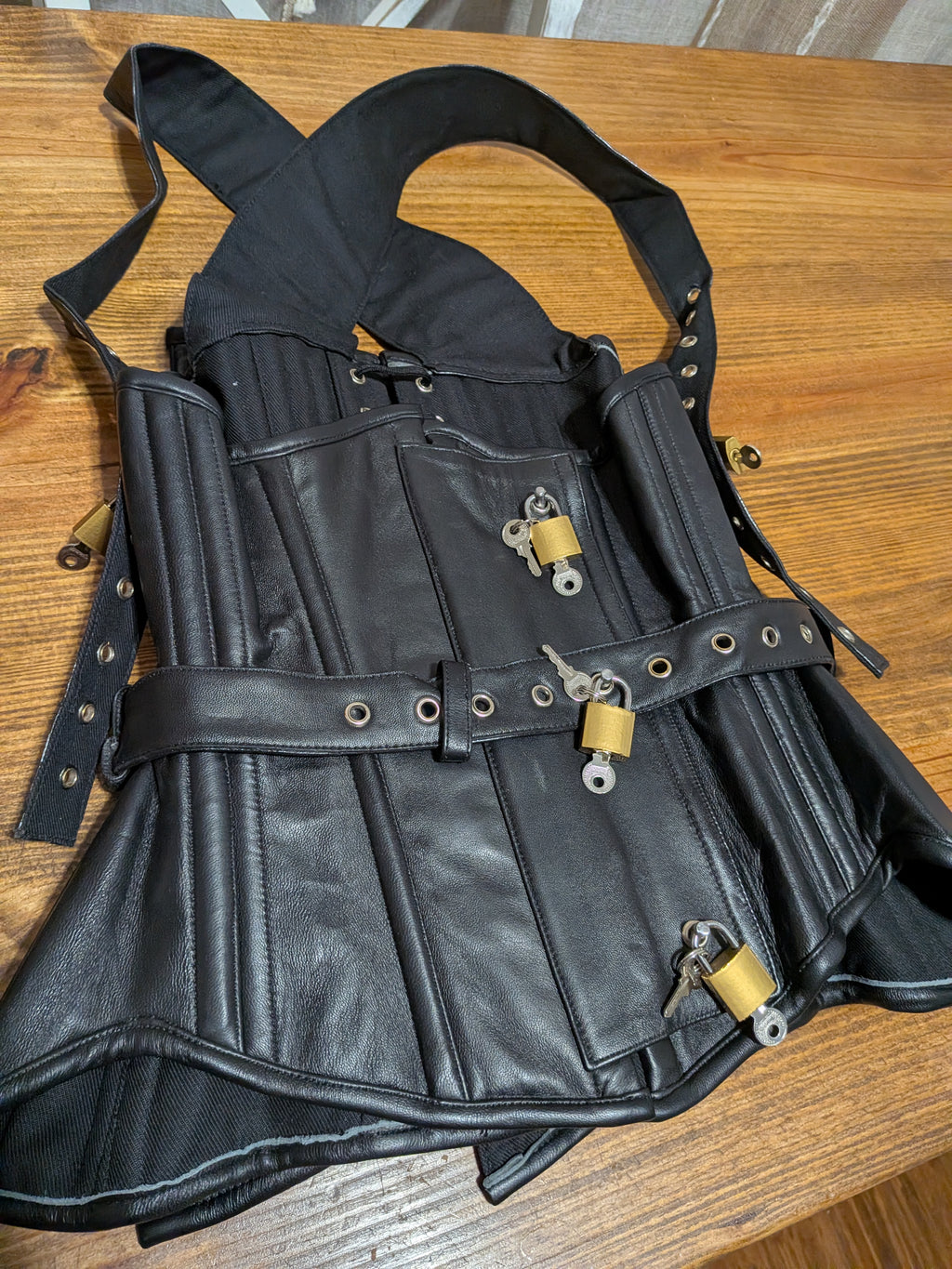 Custom leather Criss cross locking corset