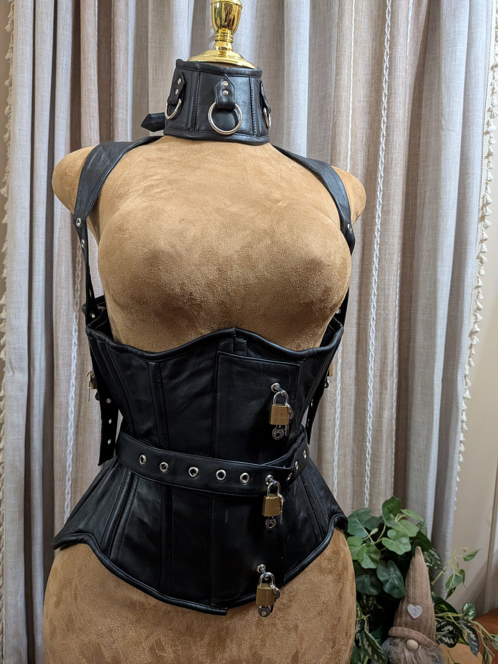 Custom leather Criss cross locking corset